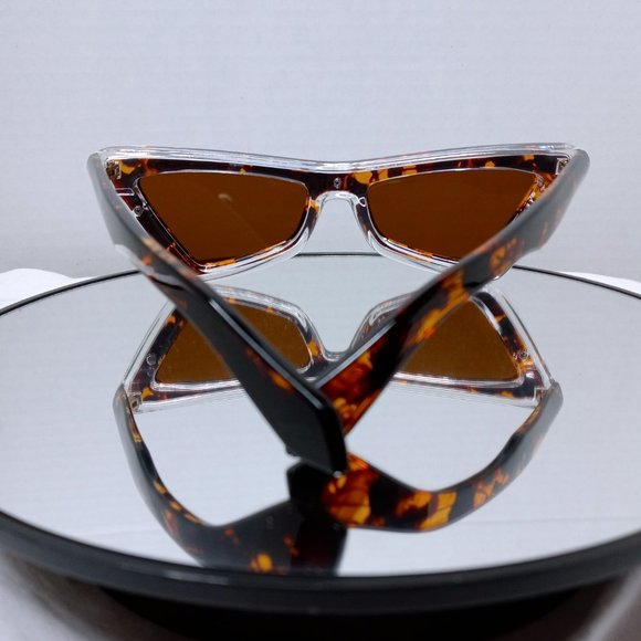 Diva Eyes Sunglasses - Leopard main image 4